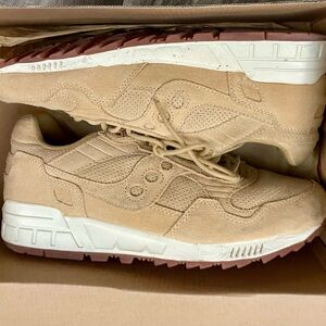 Saucony Men's Wheat Sneakers